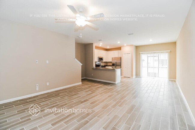 Foto del edificio - 664 Cherry Ridge Dr