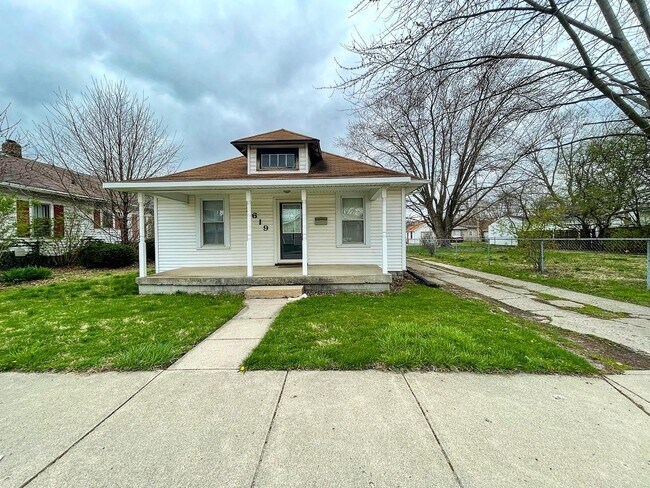 Building Photo - 2619 Jackson St
