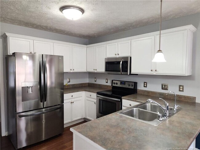 Foto del edificio - 7720 Redwood Ave