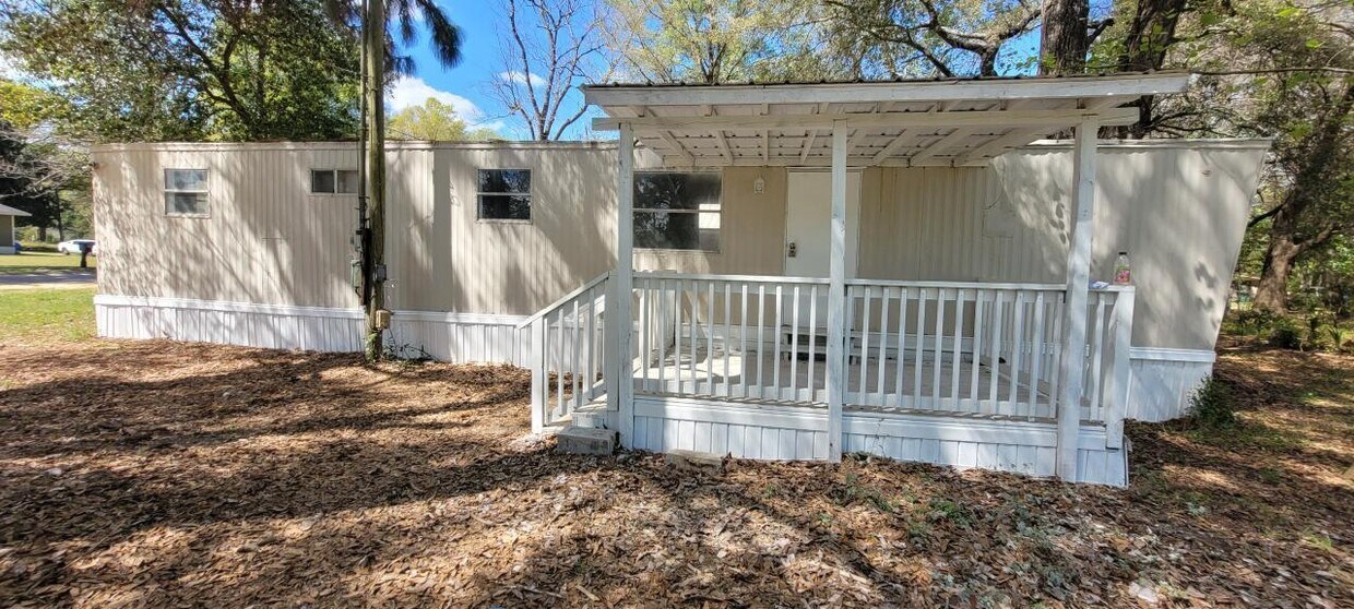 Foto principal - 808 E Chestnut Ave