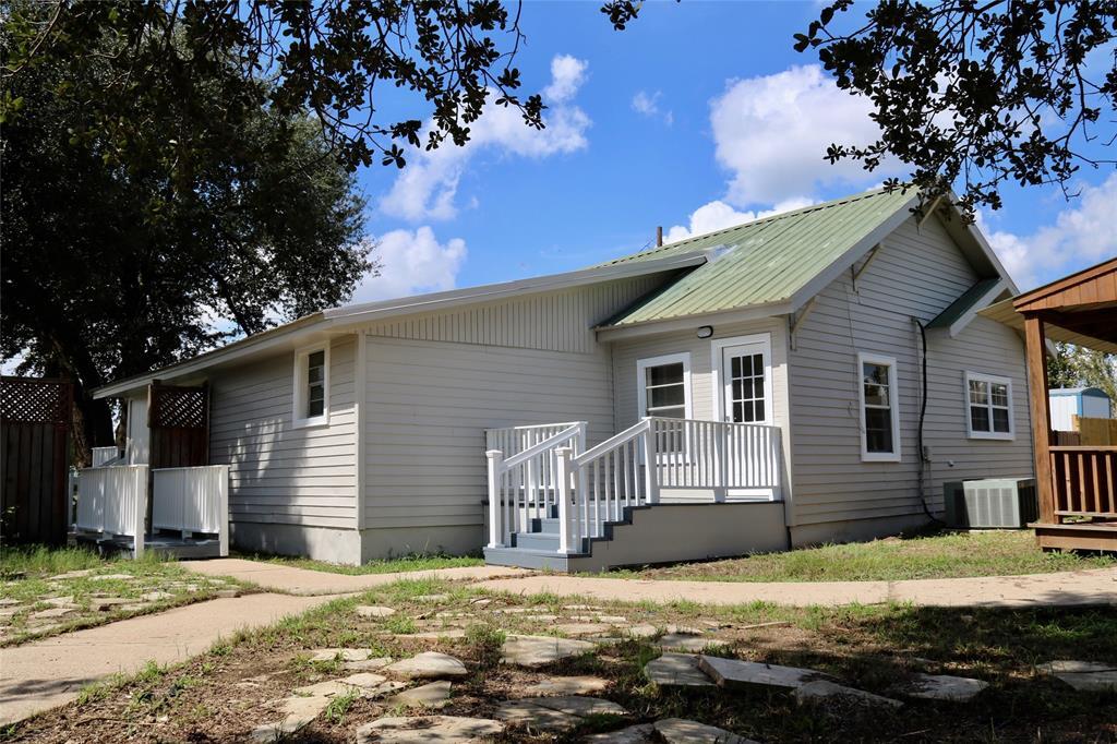 Primary Photo - 8861 Co Rd 424
