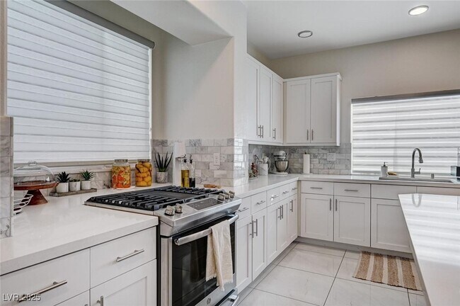 Foto del edificio - 6723 Tangled Vines Ave