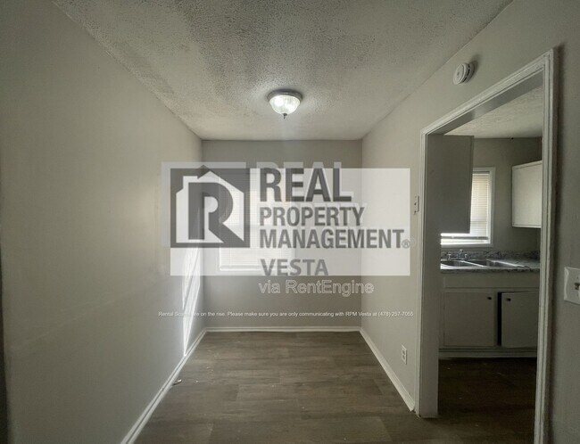 Foto del edificio - 1586 Hurley Cir