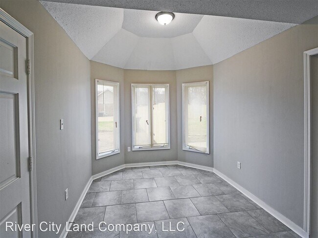 Building Photo - 5 br, 3 bath House - 2488 Bartlett Blvd