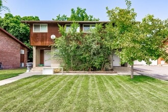 Building Photo - 596-598 W 1975 N
