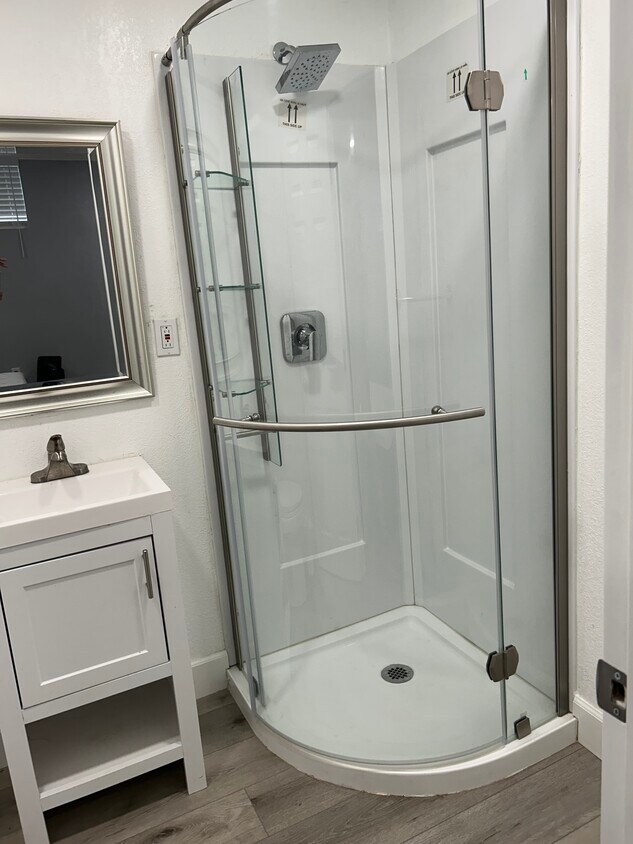 Foto del edificio - 3138 Glendon Ave