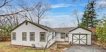 Building Photo - 40 Woodland Dr