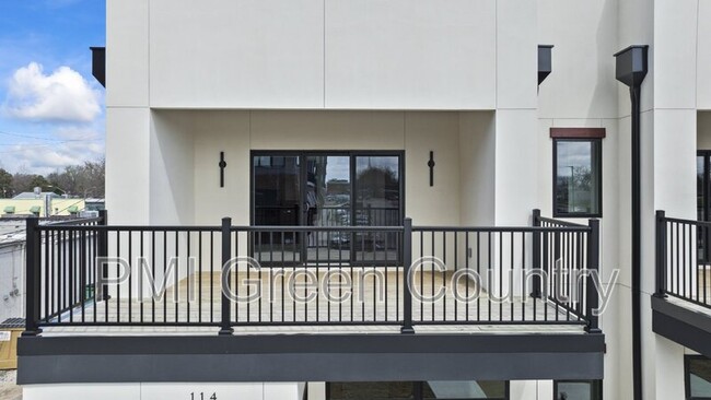 Foto del edificio - 114 E Elgin St