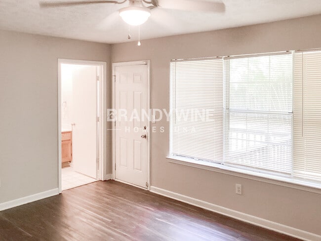 Building Photo - 4392 Westchester Ct