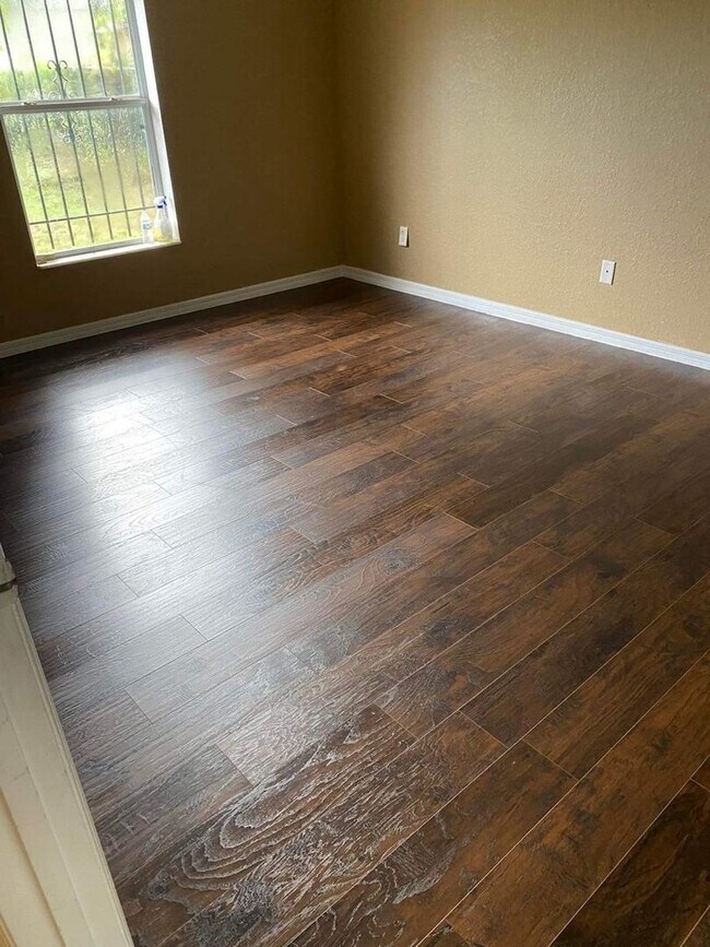 Foto del edificio - Charming 3BR House in Orlando with close a...