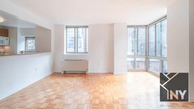 Foto principal - 2 bedroom in New York NY 10018