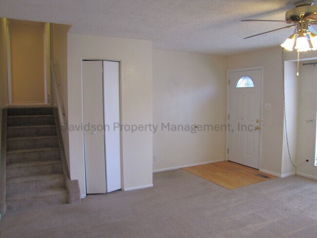 Building Photo - Great 4 Bedroom House in North Colorado Springs