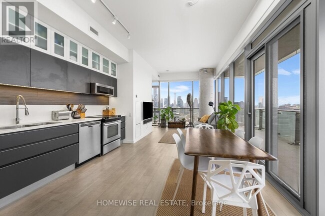 Building Photo - 70 Distillery Lane