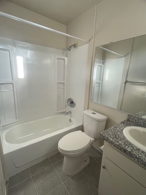 Studio 185 Sqft Bathroom - Hillcrest Inn