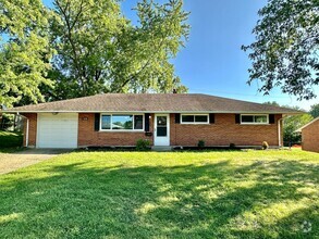Building Photo - 400 Henrich Dr