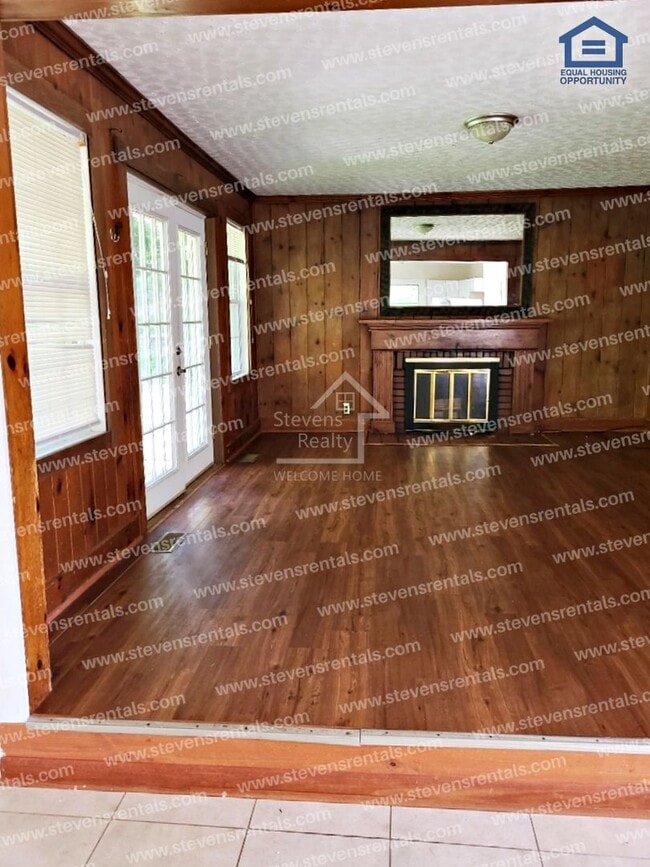 Building Photo - 1933 Fenwood Dr