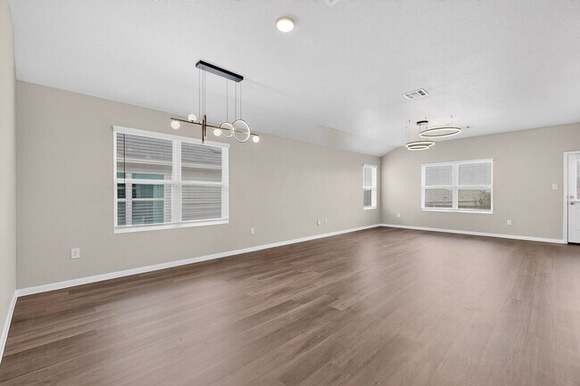Foto del edificio - 6806 Bale Ridge