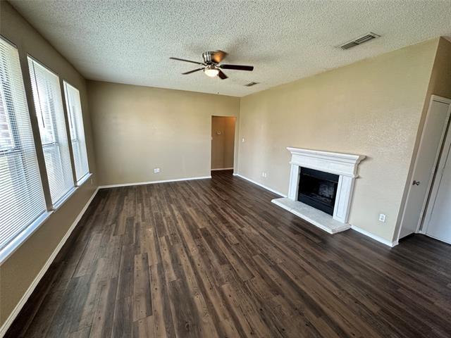 Building Photo - 8101 Fox Chase Dr