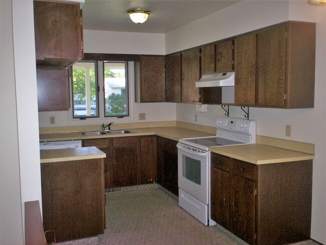 Building Photo - 2914 Vermillion Dr