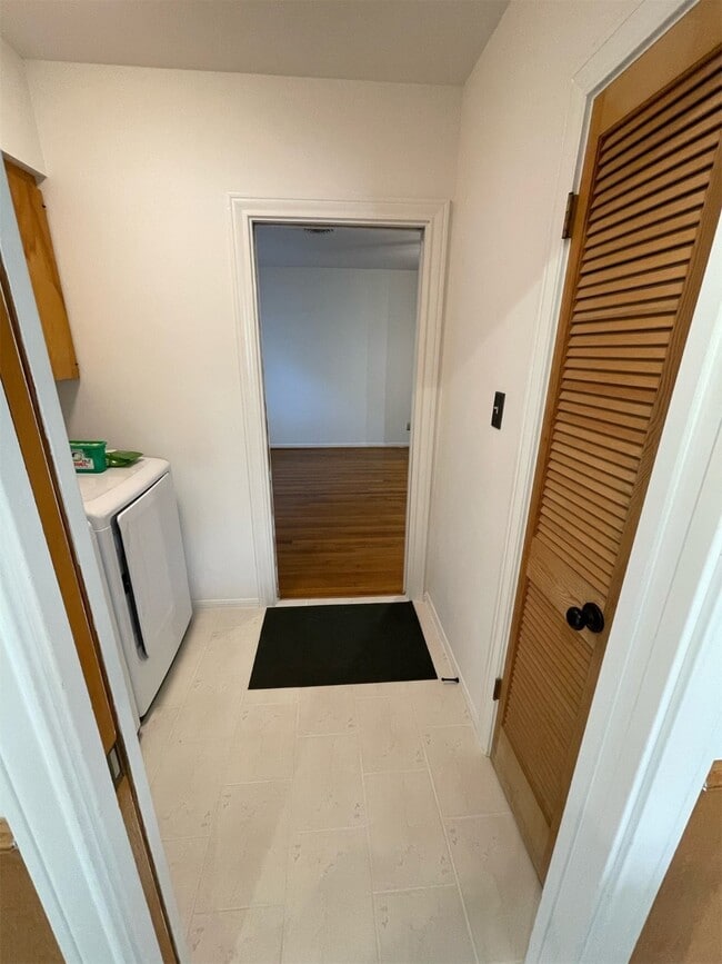 Building Photo - 3720 Jardin St