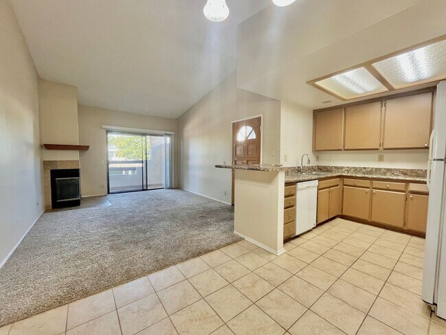 Building Photo - ***Move In Special*** Recently Upgraded Escondido  Condo