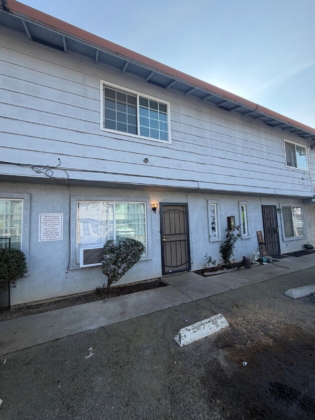 Charming 2-Bed, 2-Bath - Charming 2-Bed, 2-Bath