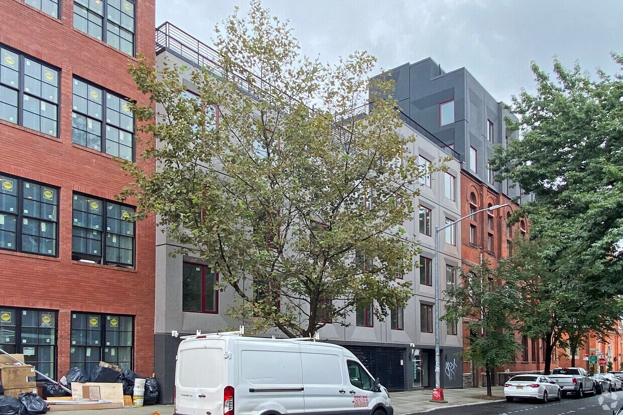 Foto del edificio - 249 N 5th St