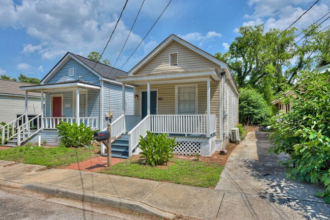 Building Photo - 1418 Maple St