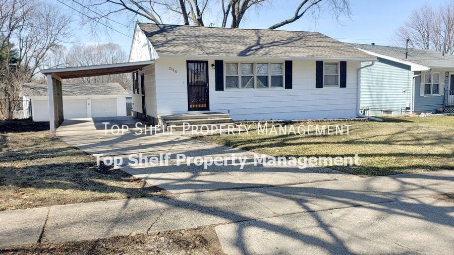 Foto principal - 2116 SE 9th St