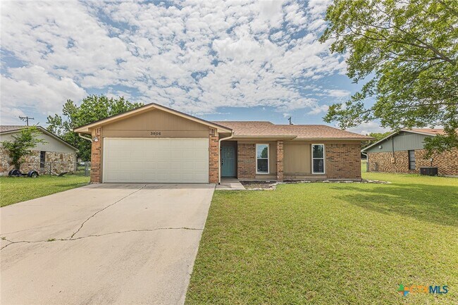 Building Photo - 3006 Belmont Dr