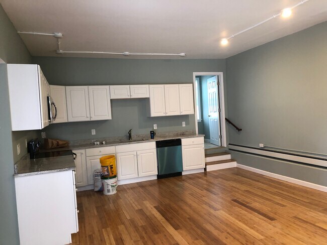 Foto del edificio - 8 Maple St