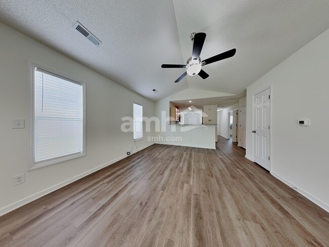 Building Photo - 5825 Regent Village Dr