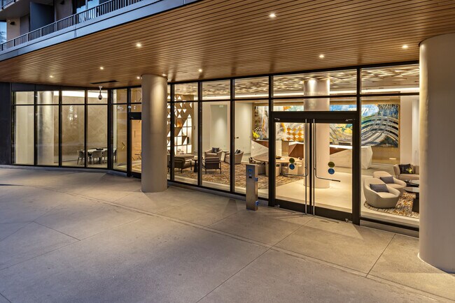 Foto del edificio - 987 Queen St