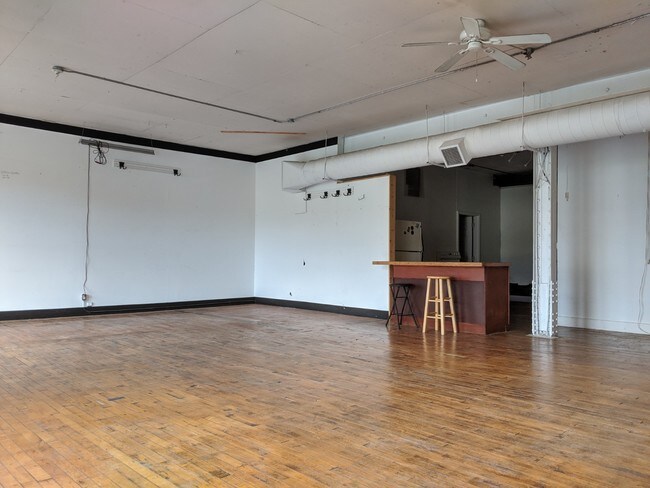 Building Photo - 900 S 5th St