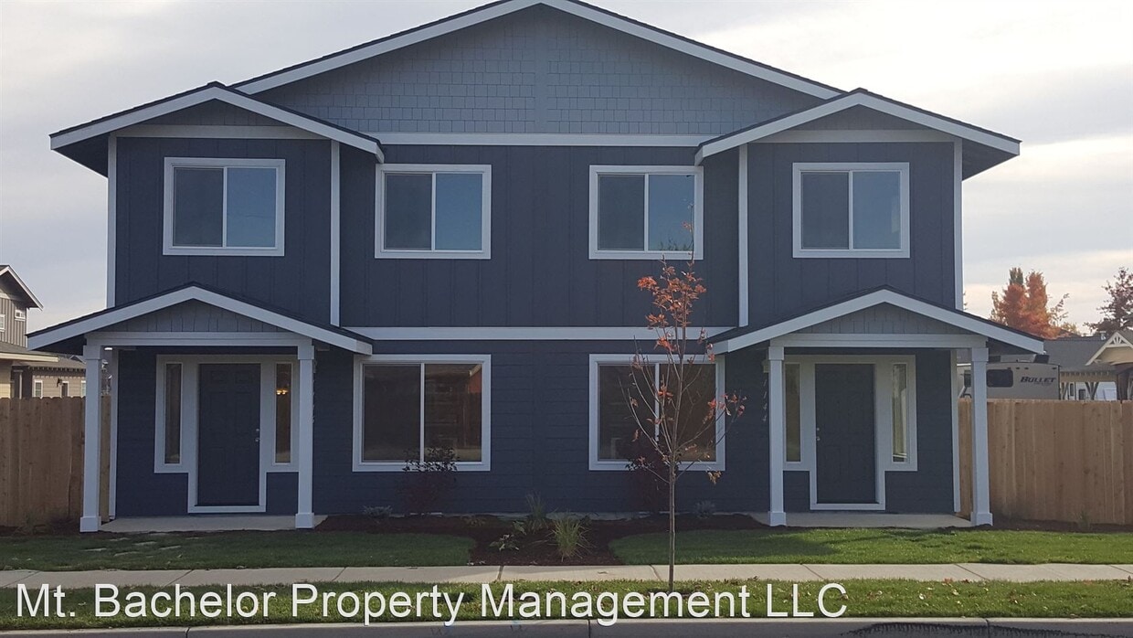 Foto principal - 3 br, 2.5 bath House - 1144 NW 19th St.