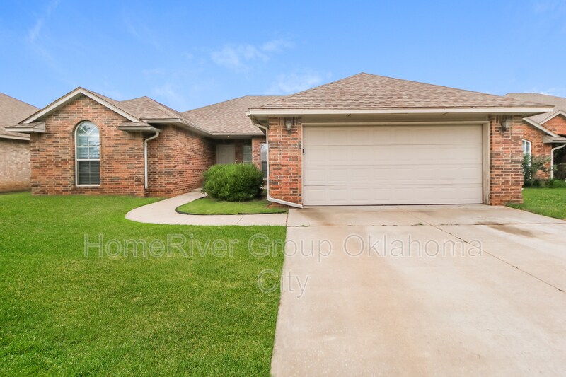 Primary Photo - 405 N Shannon Way