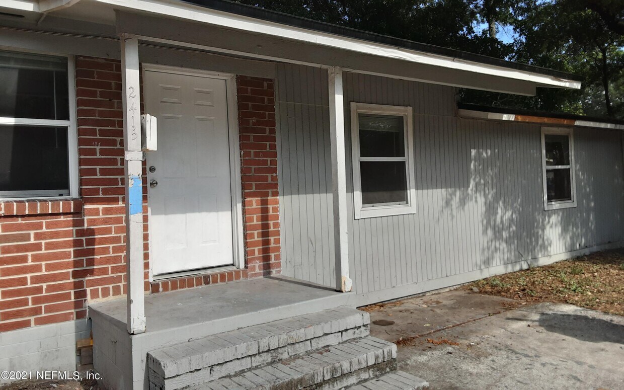 Primary Photo - 2415 N Canal St
