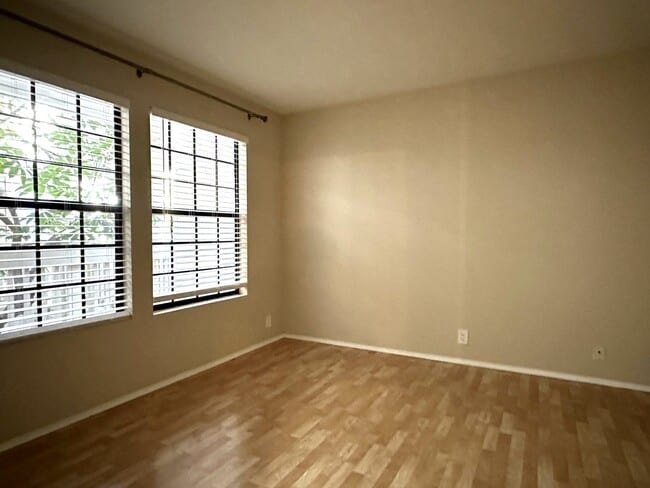 Building Photo - Spacious 2BR 2BA North Park Condo - Split ...