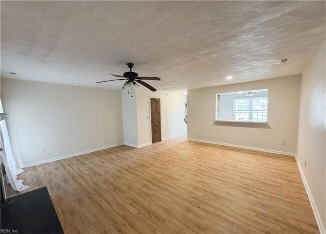 Foto del edificio - 914 Wilcher Way