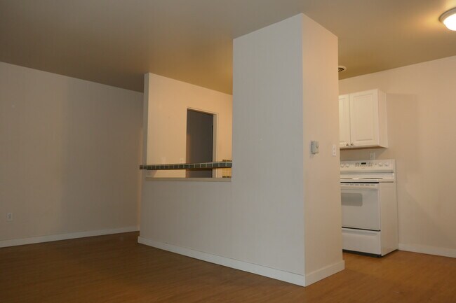 from corner to kitchen - 510 E Thomas St