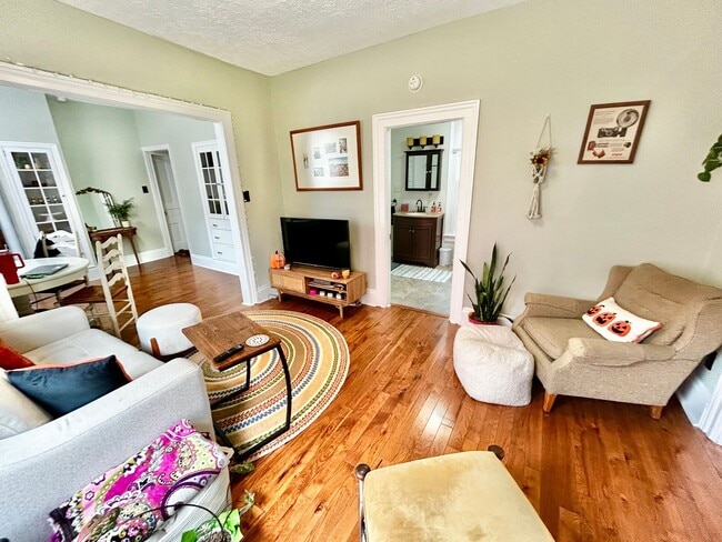 Photo - Varsity Management Apartment