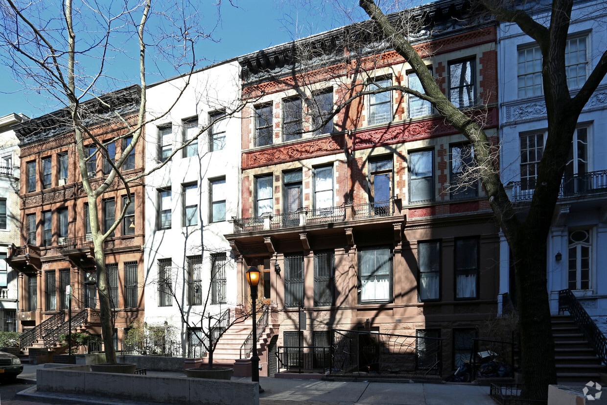 Primary Photo - 23 W 94th St