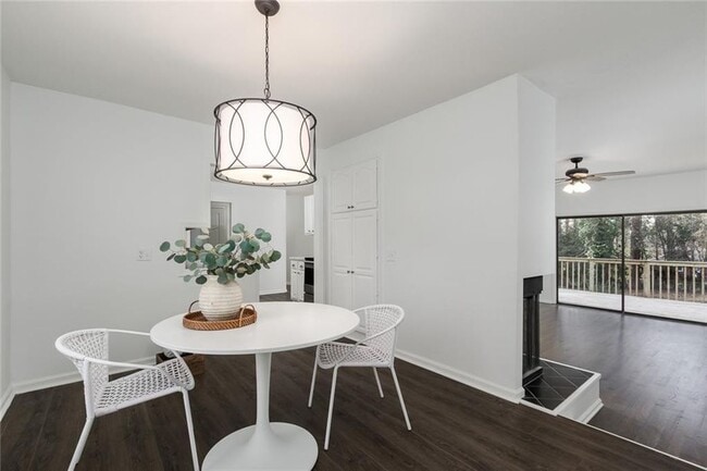 Building Photo - 5090 Heather Rd SE