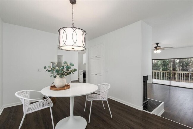 Foto del edificio - 5090 Heather Rd SE