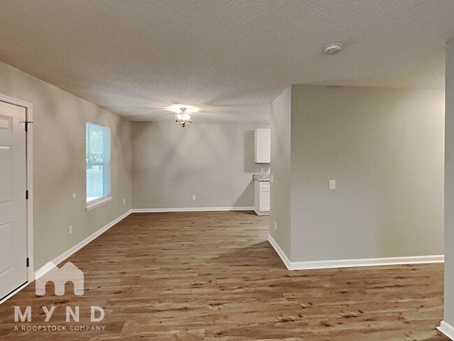 Building Photo - 3055 Dignan St