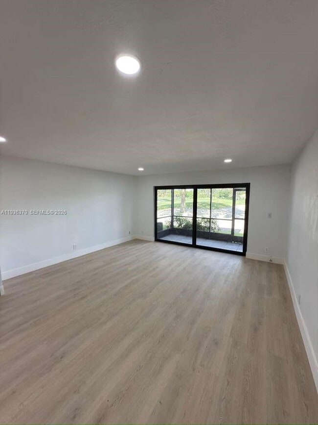 Building Photo - 9001 Jacaranda Ln