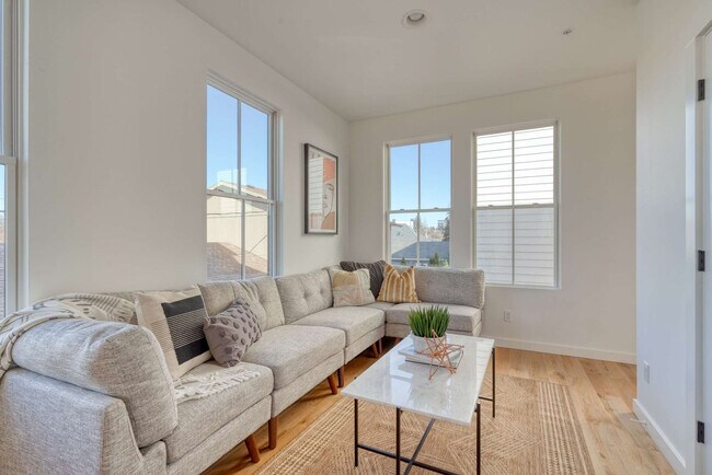 Foto del edificio - 520 NE 56th Ave