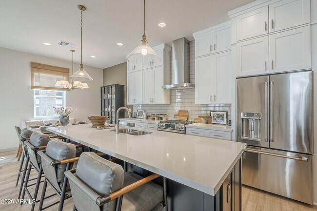 Foto del edificio - 115 W Holcomb Ln