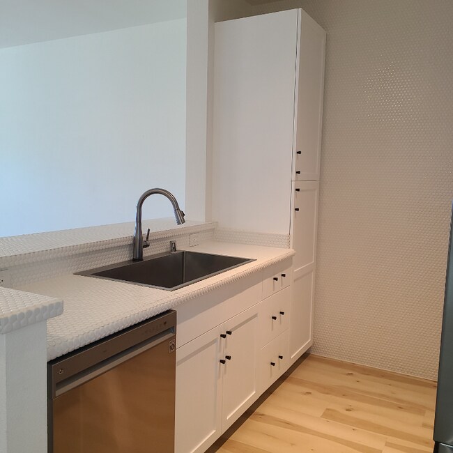 Foto del edificio - 145 Hoowaiwai Loop