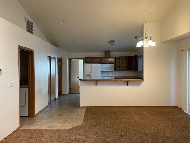 Foto del edificio - 1209 W Franklin St